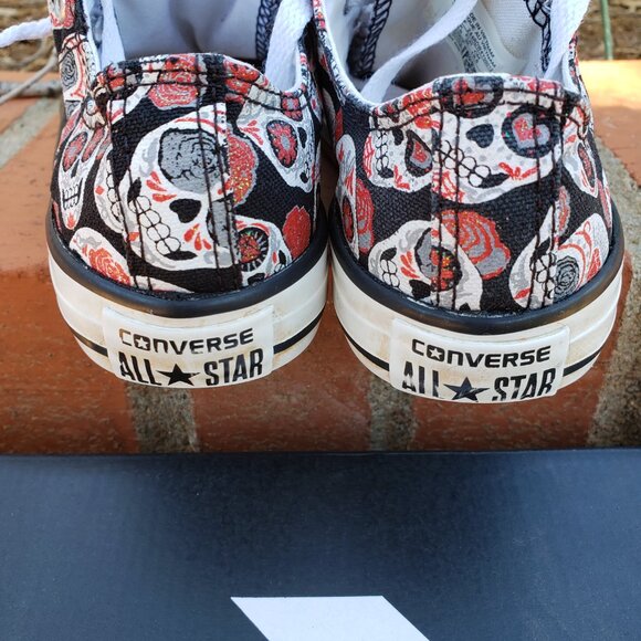EUC CTAS Converse Sugar Skull Dia de los Muertos (Jr. 1) KICKS - Picture 5 of 6